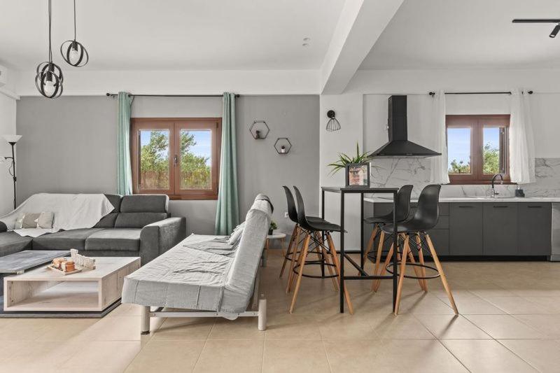 Md Residence Near The Beach W Bbq And Private Parking Hersonissos  Exterior photo